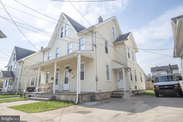 $2,250 | 424 Kossuth Street, Riverside, NJ 08075