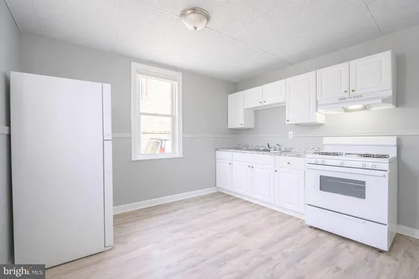 $2,250 | 424 Kossuth Street, Riverside, NJ 08075