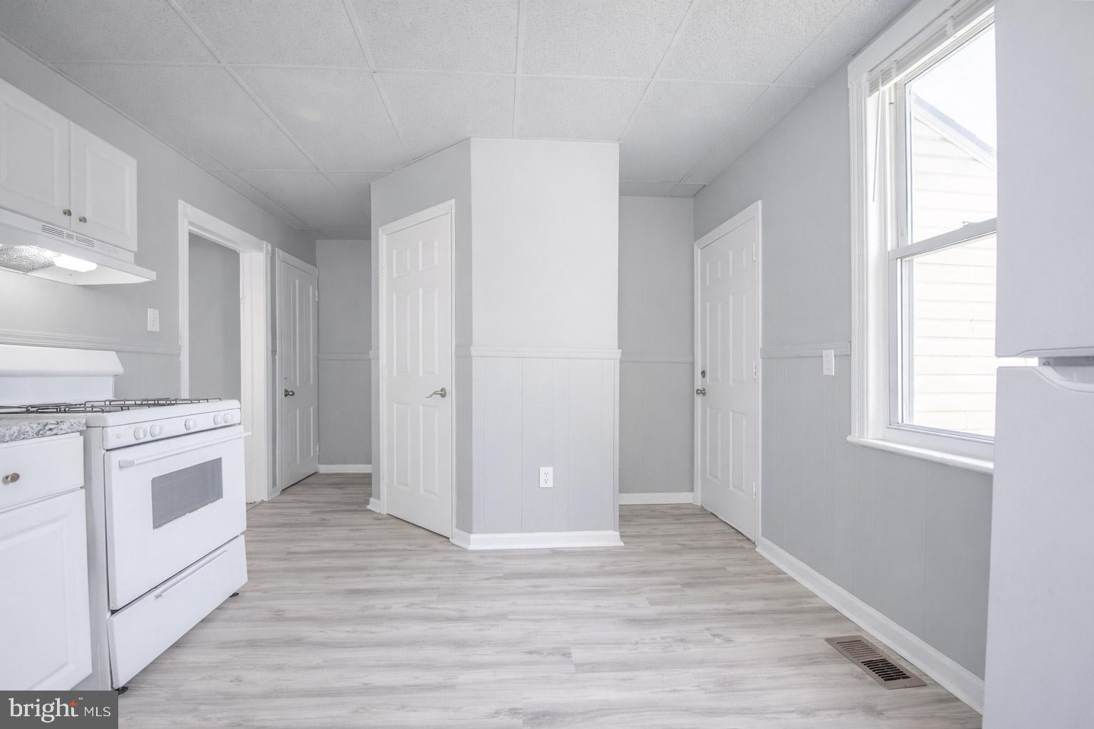 424 Kossuth Street Riverside, NJ 08075 - Photo 4 of 12