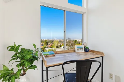 $598,000 | 1450 Brett Place, Unit 305, San Pedro, CA 90732