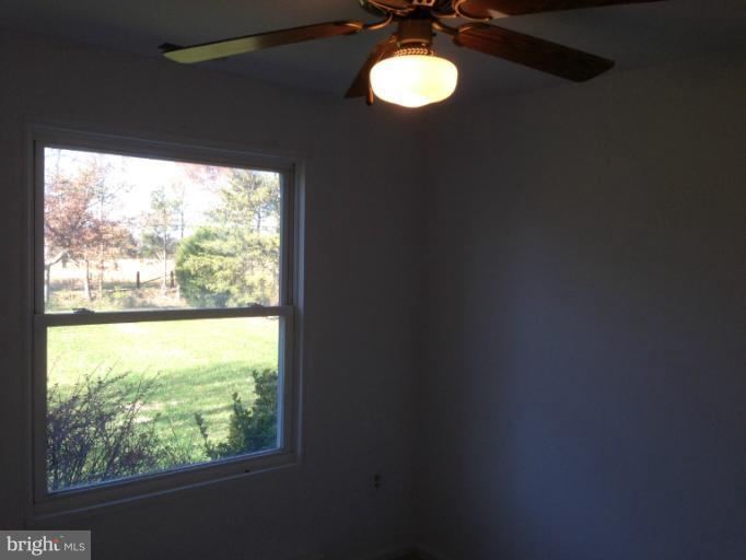 5403 Balls Mill Road Midland, VA 22728 - Photo 9 of 20 Interior (General)