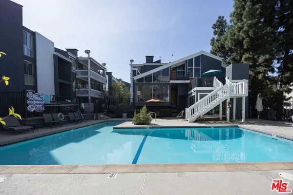 $719,000 | 17711 Margate Street, Unit 211, Encino, CA 91316