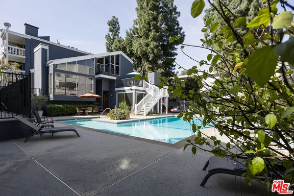 $719,000 | 17711 Margate Street, Unit 211, Encino, CA 91316