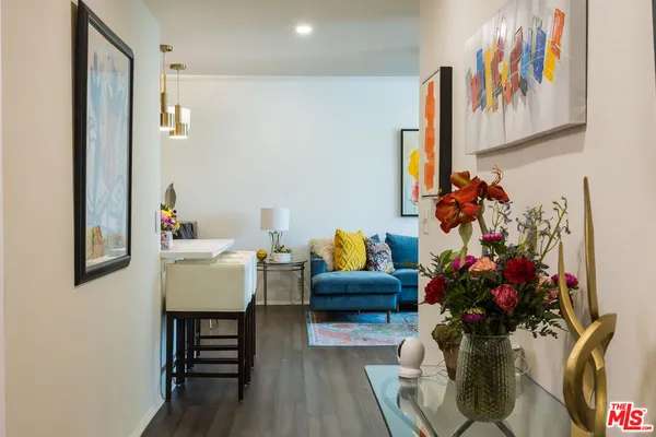 $719,000 | 17711 Margate Street, Unit 211, Encino, CA 91316