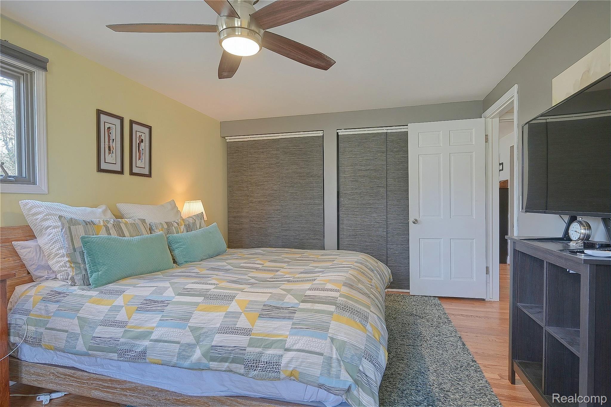665 Cherry Tree Lane Rochester, MI 48306 - Photo 30 of 53 29-Master-Bedroom-2nd-View.jpg