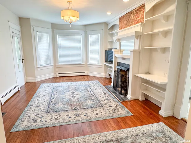 $275,000 | 102 Southeast Front Street, Dongola, IL 62926