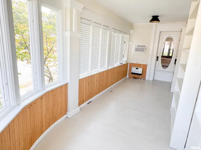 $275,000 | 102 Southeast Front Street, Dongola, IL 62926