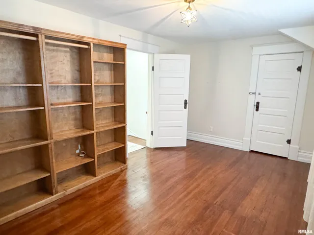 $275,000 | 102 Southeast Front Street, Dongola, IL 62926