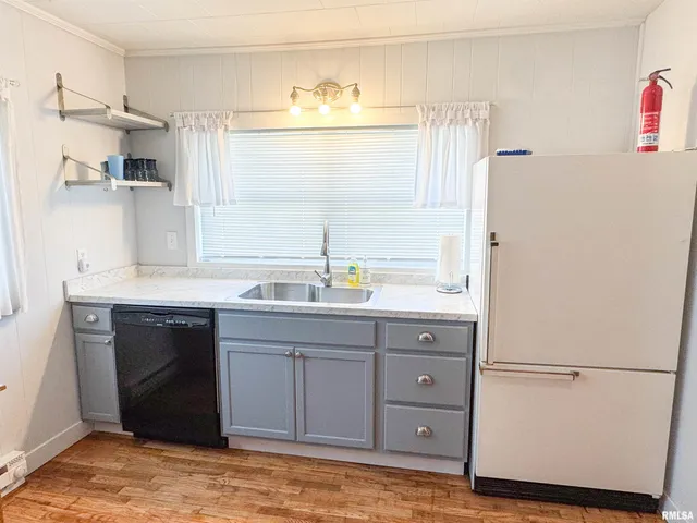 $275,000 | 102 Southeast Front Street, Dongola, IL 62926