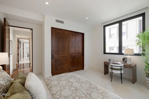 $3,699,000 | 345 East Colorado Boulevard, Unit 302, Pasadena, CA 91101