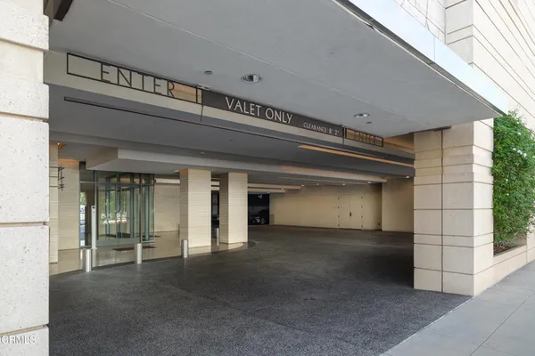 $3,699,000 | 345 East Colorado Boulevard, Unit 302, Pasadena, CA 91101