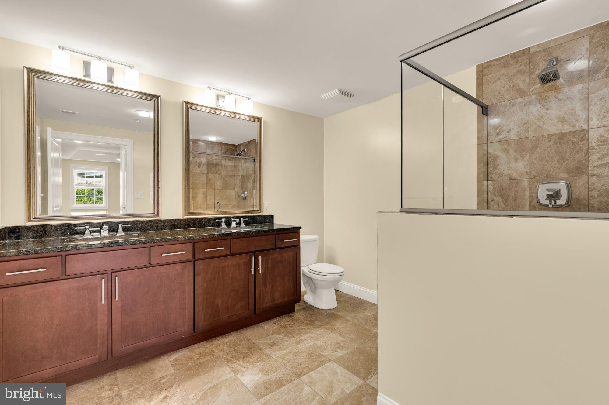 6301 Edsall Road, Unit 507 Alexandria, VA 22312 - Photo 18 of 40 Primary Bath