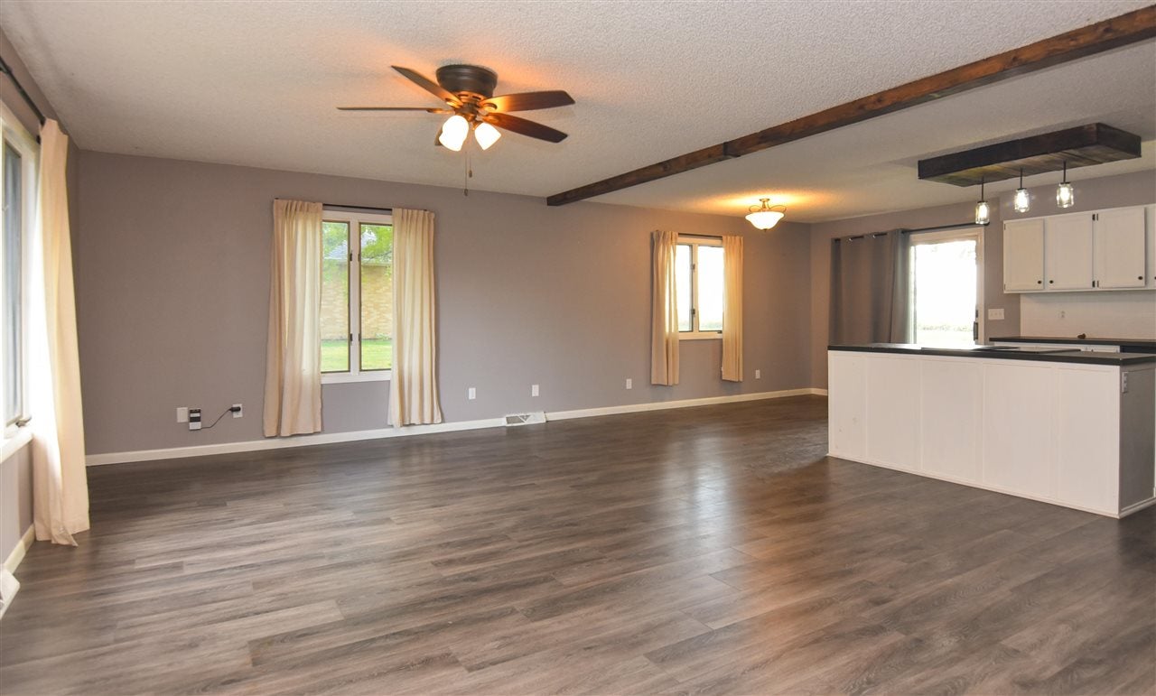 232 North Knoll Ridge Street North English, IA 52316 - Photo 3 of 26 Gallery Image 3