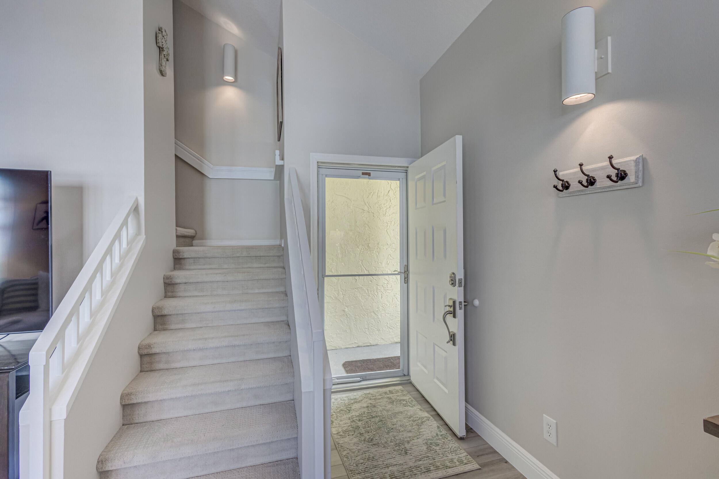 109 Mainsail Circle Jupiter, FL 33477 - Photo 14 of 55 Entrance