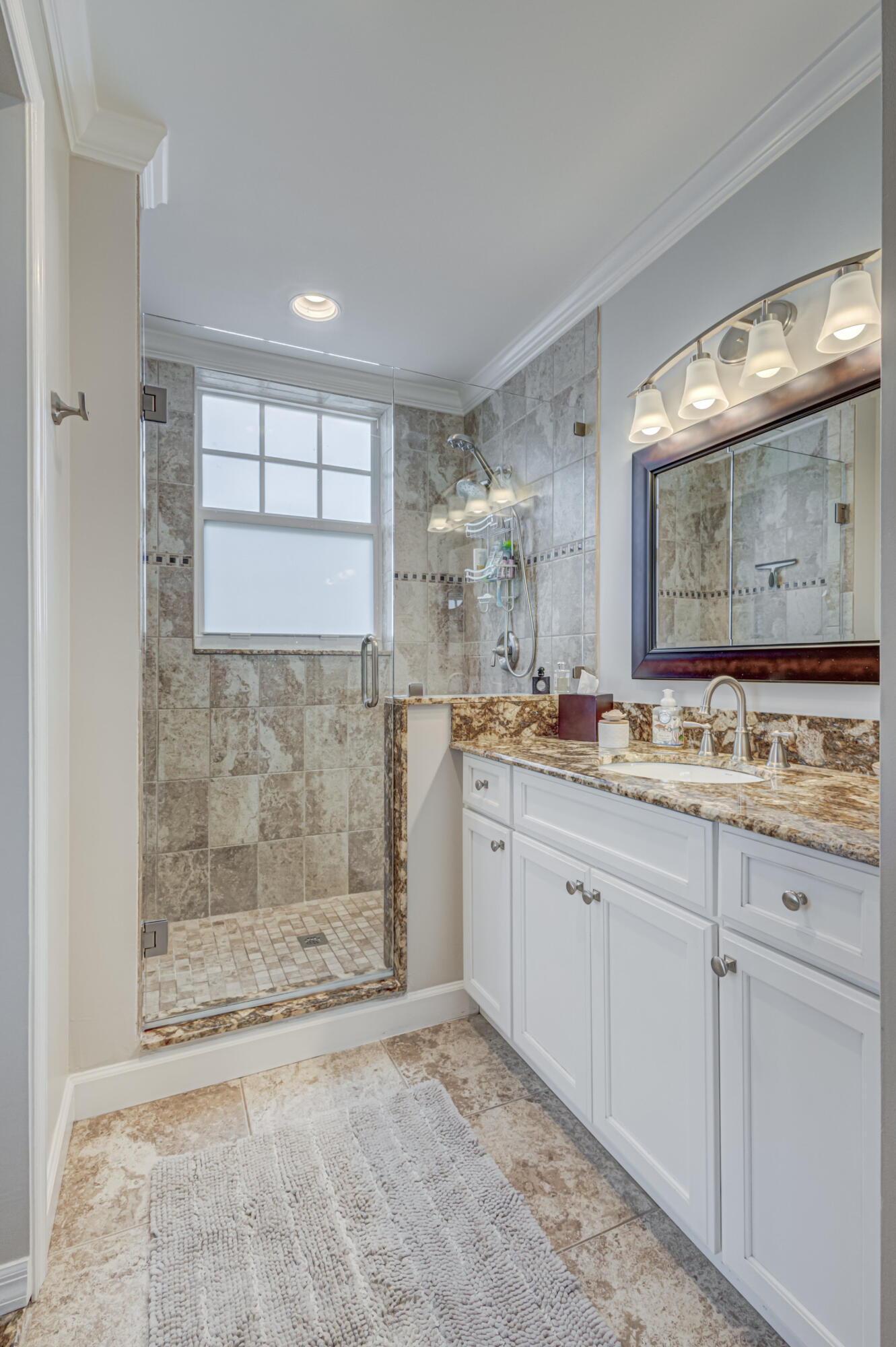 109 Mainsail Circle Jupiter, FL 33477 - Photo 36 of 55 Primary Bathroom