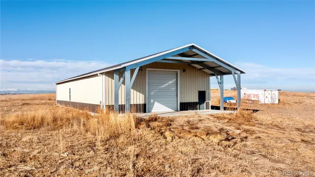 $1,400,000 | 16590 Watkins Road, Hudson, CO 80642