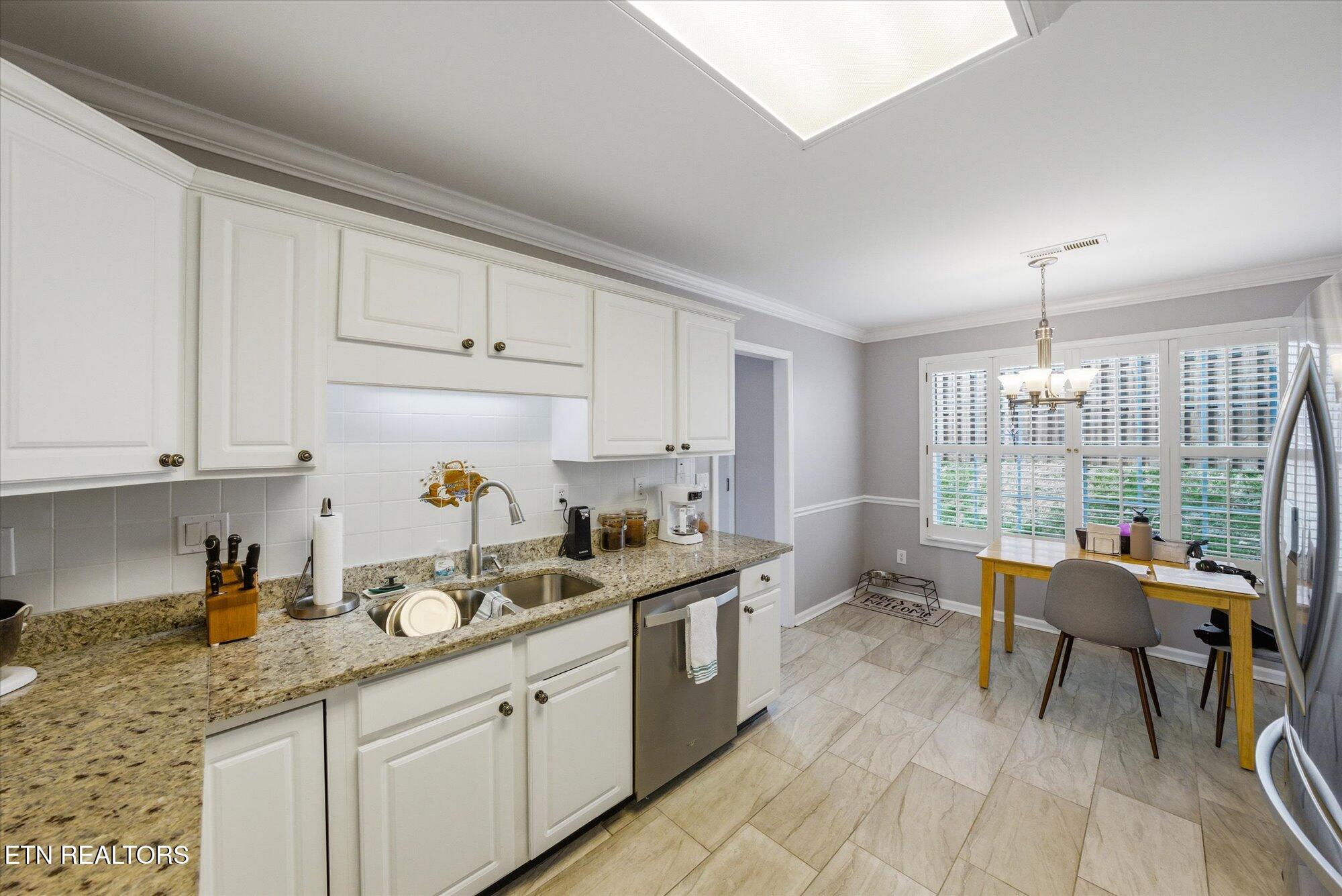 1922 Wayside Road Knoxville, TN 37931 - Photo 15 of 25 11-1922-Wayside-Rd-Knoxville-TN-11