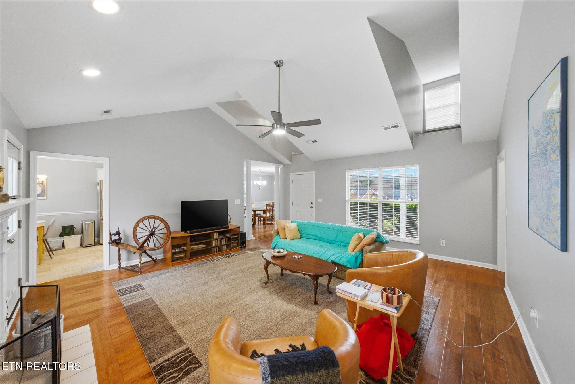 1922 Wayside Road Knoxville, TN 37931 - Photo 4 of 25 08-1922-Wayside-Rd-Knoxville-TN-8