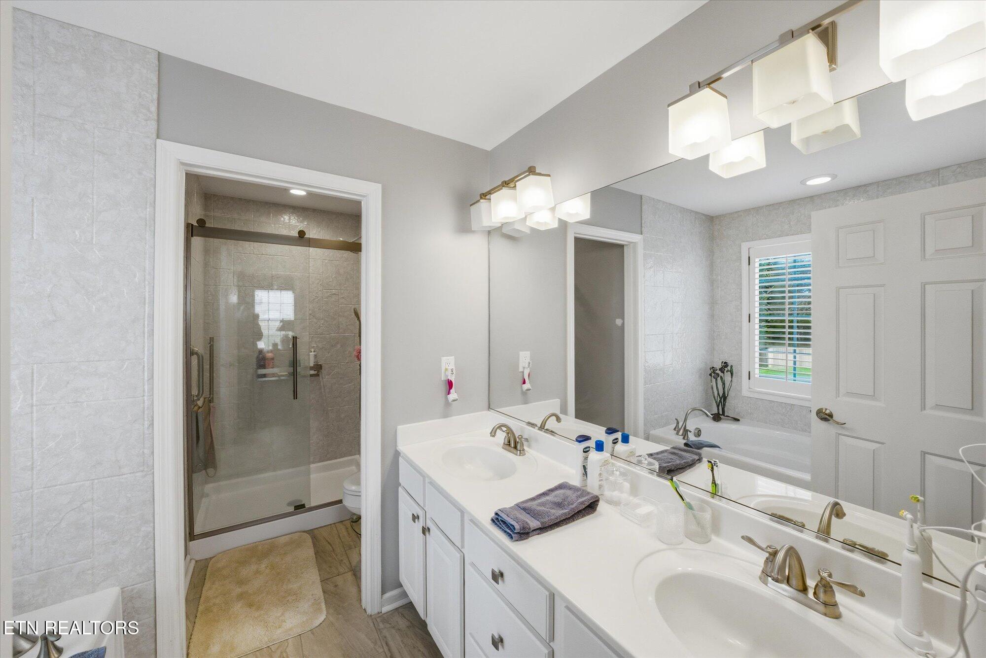 1922 Wayside Road Knoxville, TN 37931 - Photo 6 of 25 15-1922-Wayside-Rd-Knoxville-TN-15