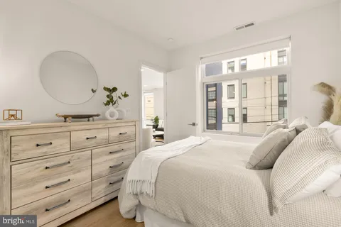 $660,000 | 1761 P Street Northwest, Unit 202, Washington, DC 20036