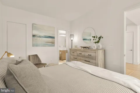 $660,000 | 1761 P Street Northwest, Unit 202, Washington, DC 20036