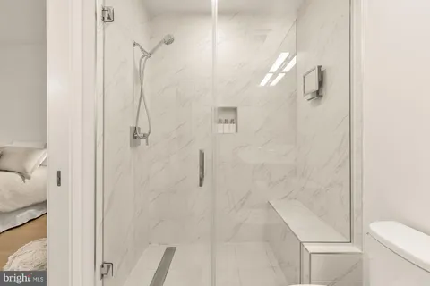 $660,000 | 1761 P Street Northwest, Unit 202, Washington, DC 20036