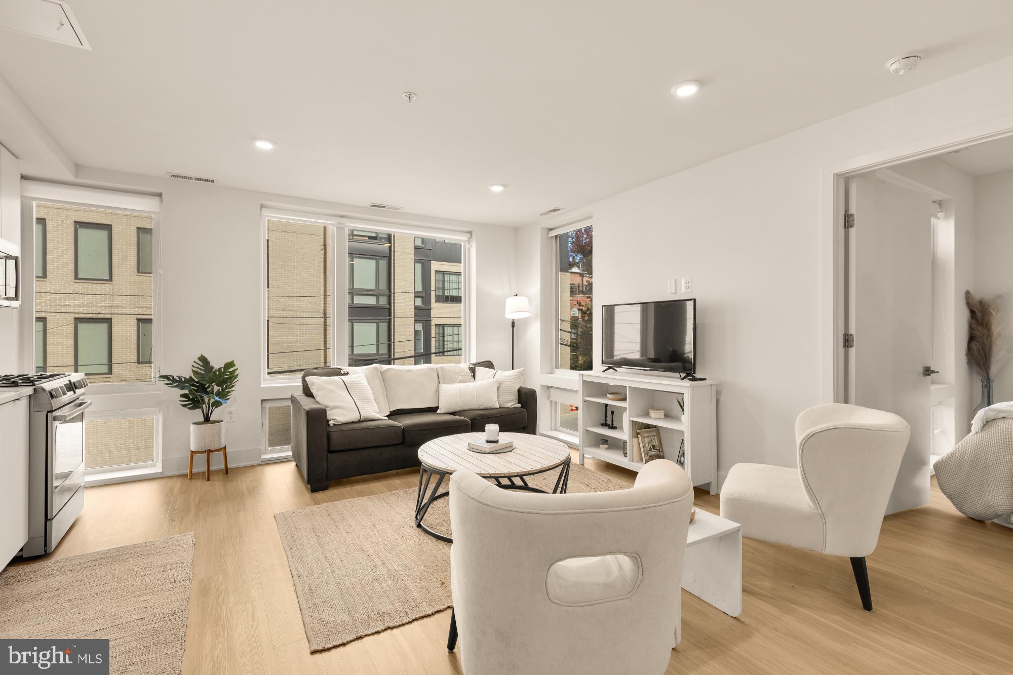 1761 P Street Northwest, Unit 202 Washington, DC 20036 - Photo 6 of 17