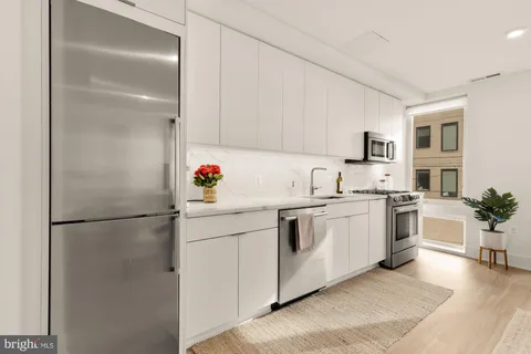 $660,000 | 1761 P Street Northwest, Unit 202, Washington, DC 20036