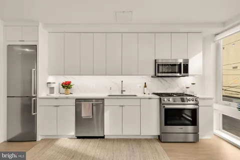 $660,000 | 1761 P Street Northwest, Unit 202, Washington, DC 20036