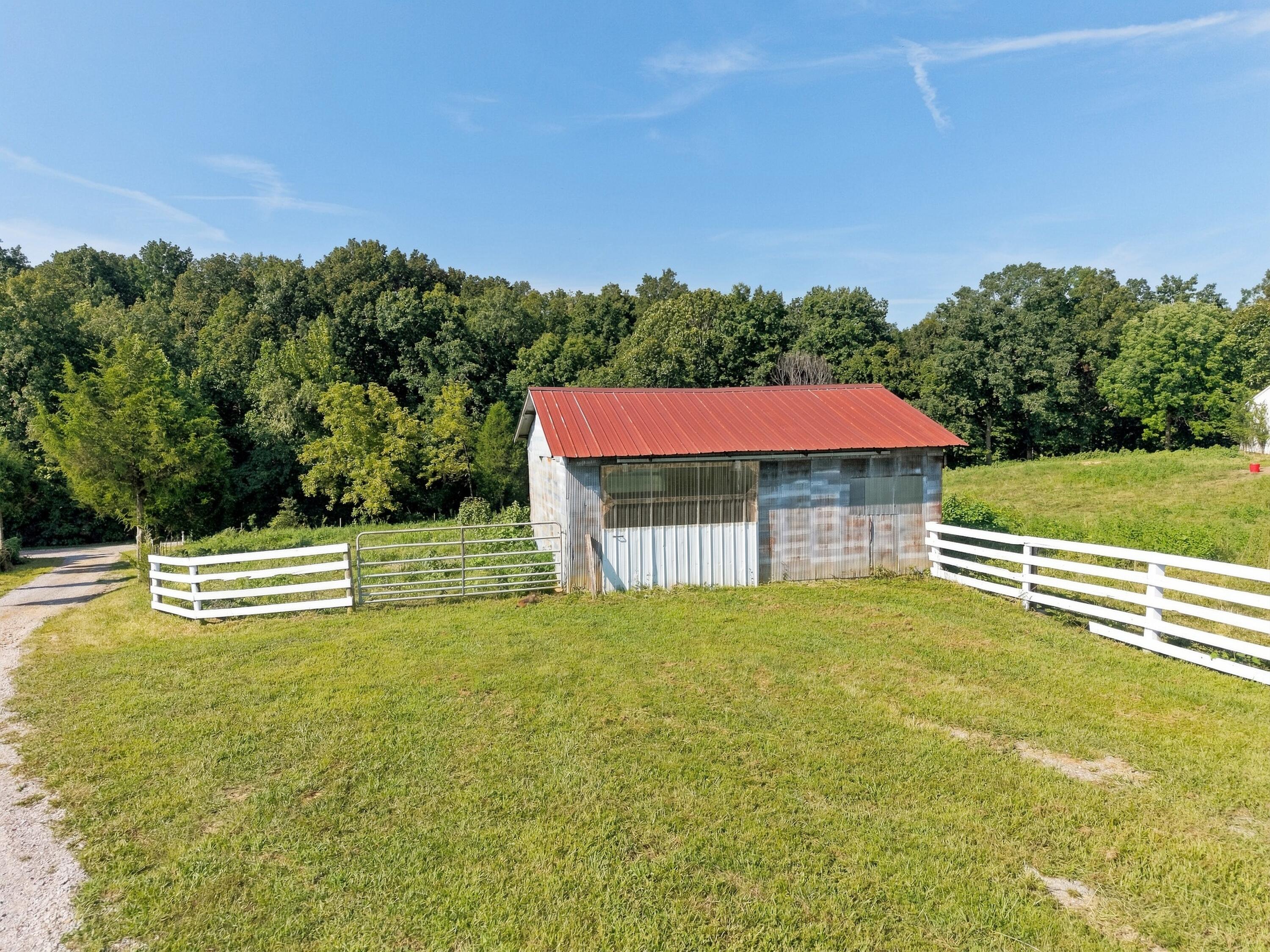 1340 Roe Wafford Road Marion, KY 42064 - Photo 9 of 81 1340RoeWafford_062