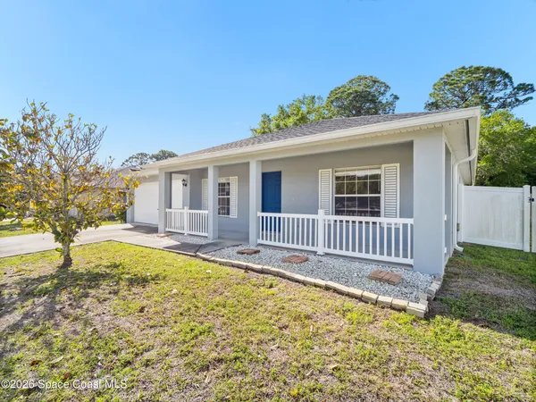 $379,900 | 5551 Cinnamon Fern Boulevard, Cocoa, FL 32927