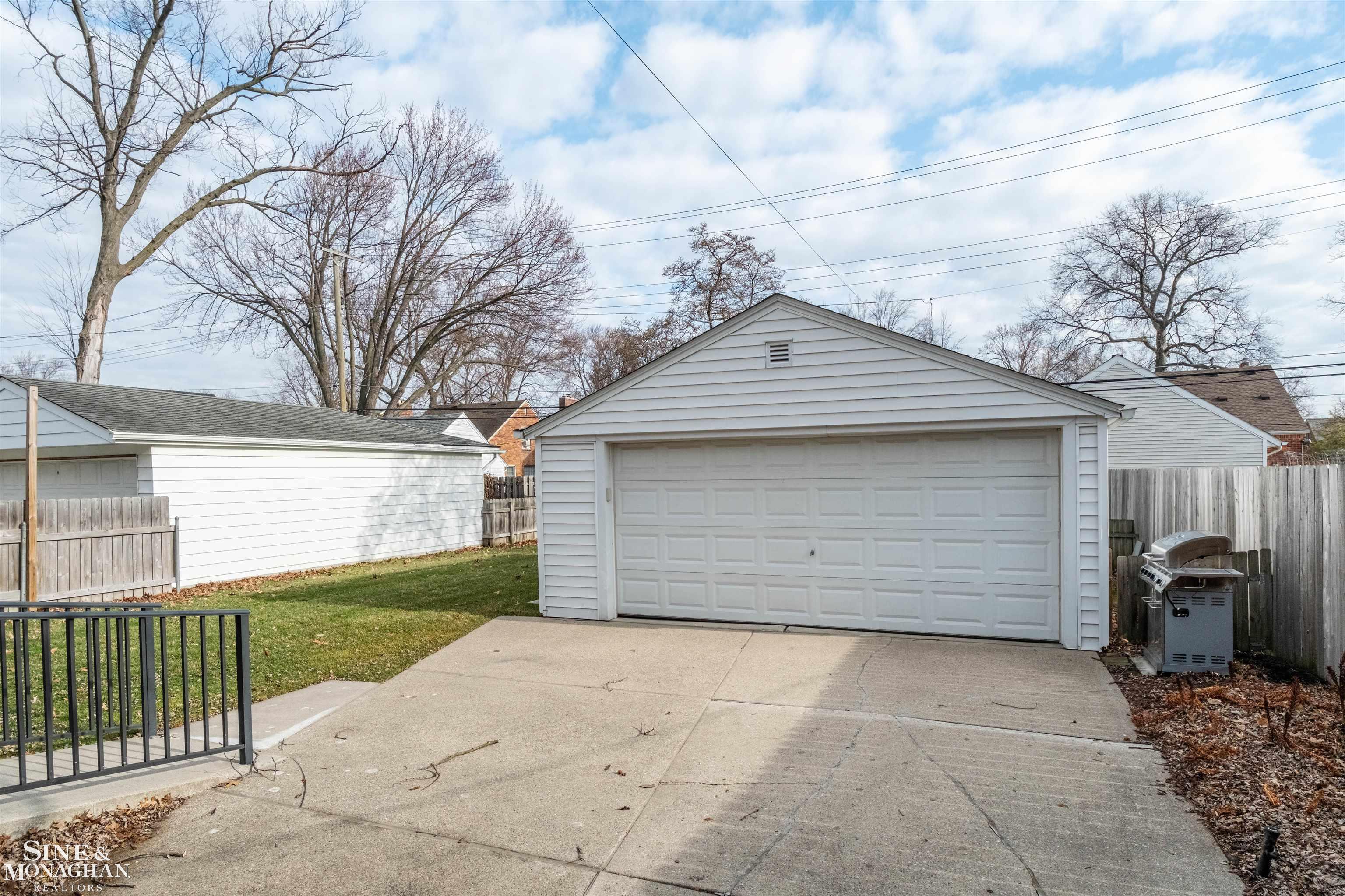 1800 Littlestone Road Grosse Pointe, MI 48236 - Photo 44 of 46 50202477-0dd4b6a1-5130-4bbf-848e-afa7f24fe5b1.JPG