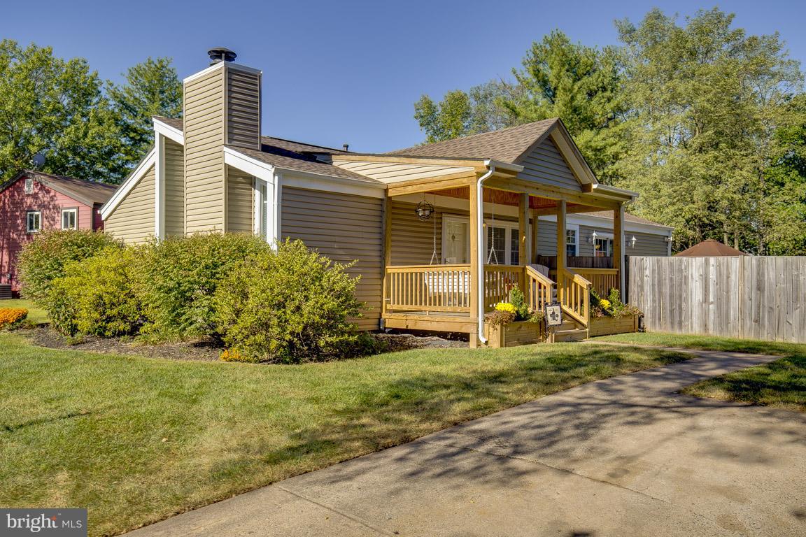166 Magnolia Road Sterling, VA 20164 - Photo 1 of 28 Exterior (Front)