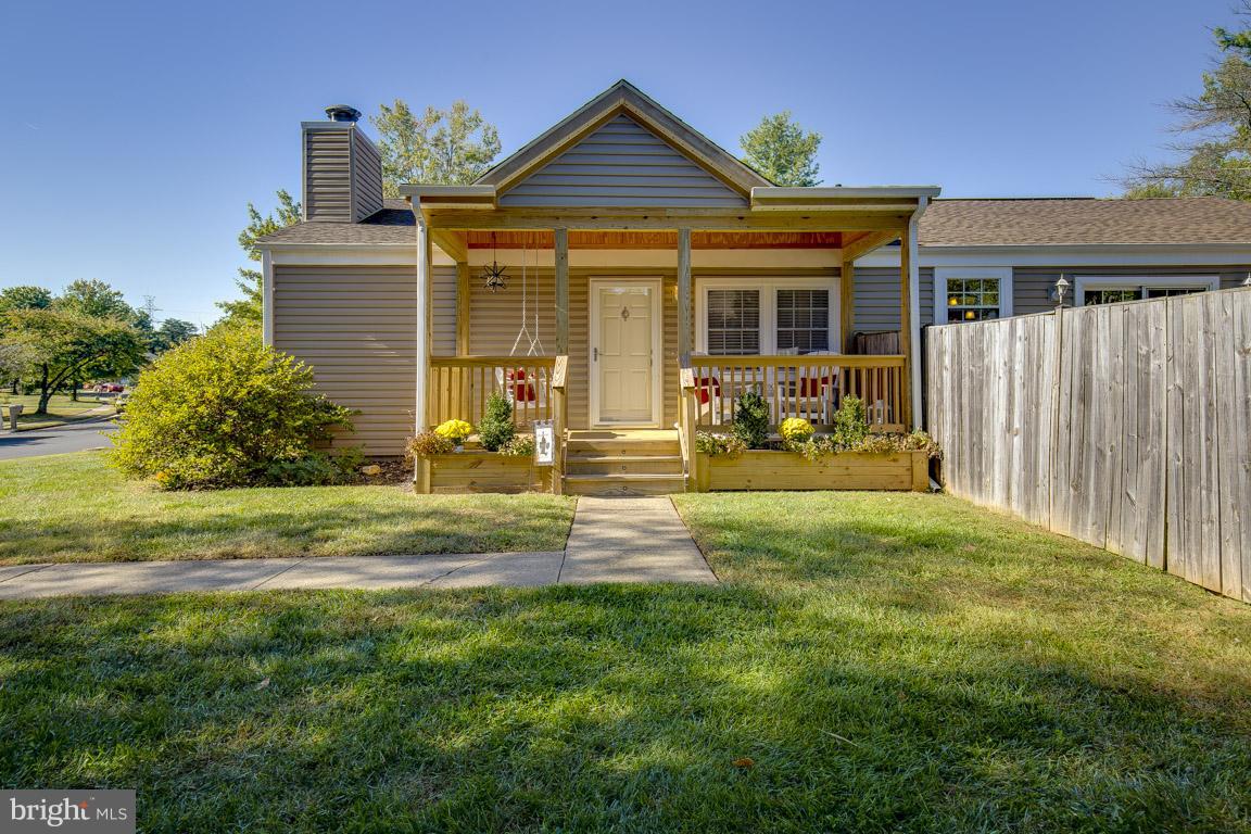166 Magnolia Road Sterling, VA 20164 - Photo 2 of 28 Exterior (Front)