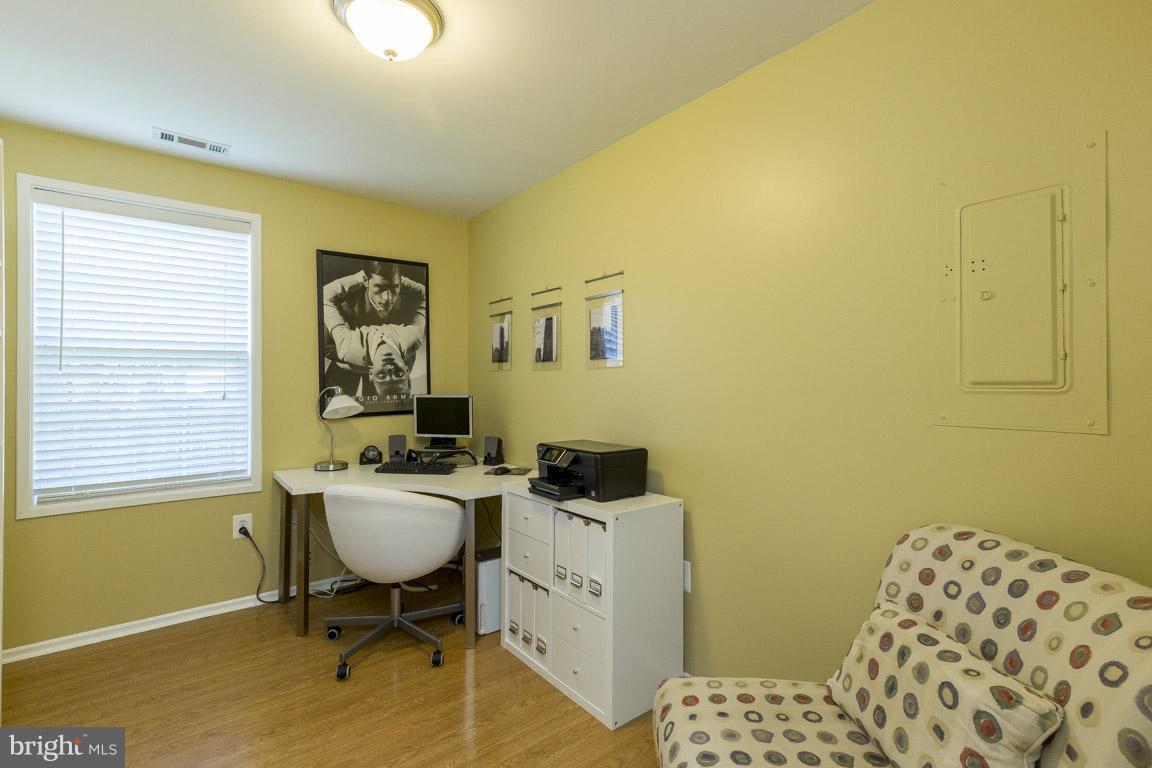 166 Magnolia Road Sterling, VA 20164 - Photo 22 of 28 Bedroom