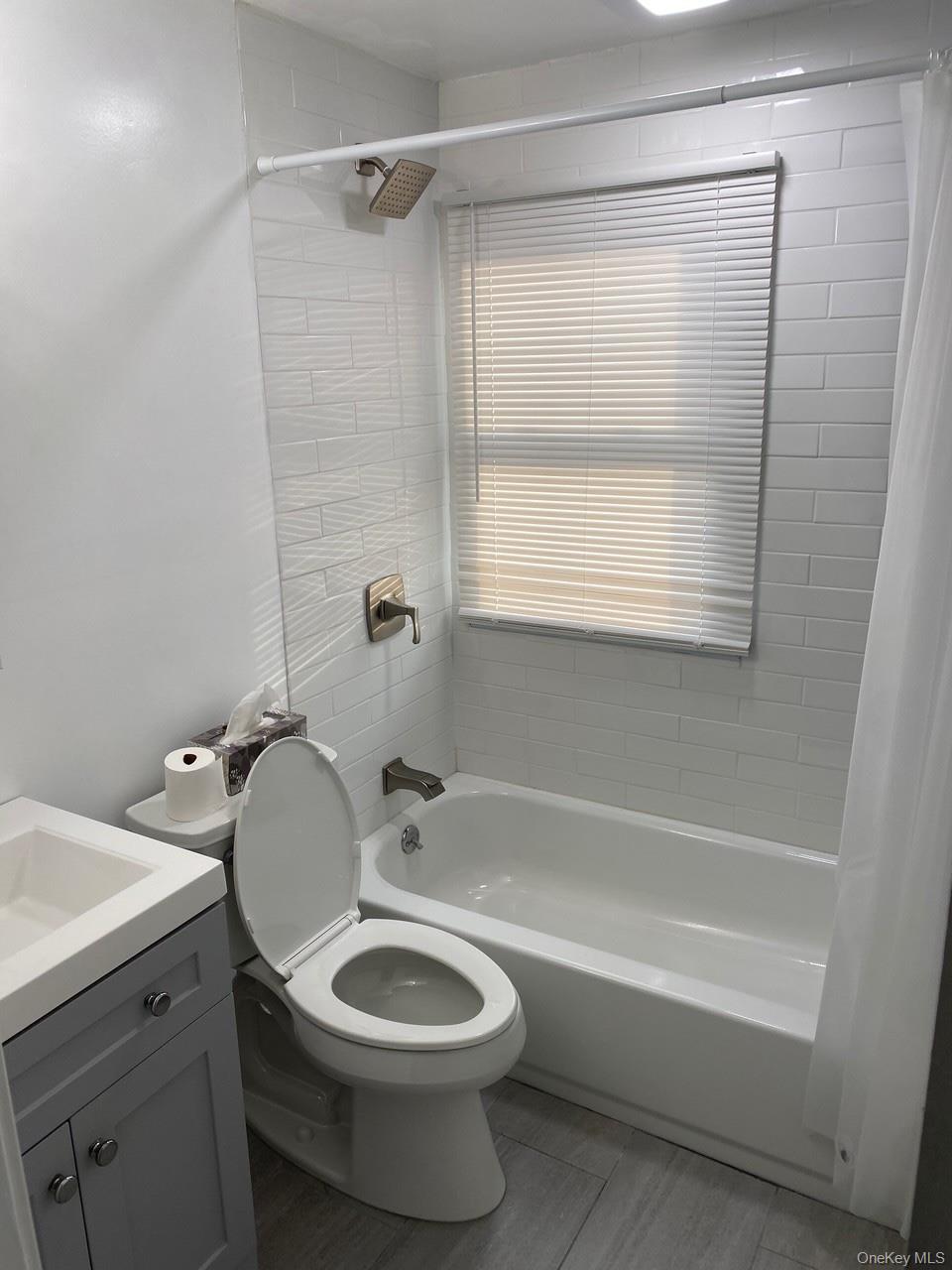 36 Oneida Avenue Centereach, NY 11720 - Photo 18 of 27