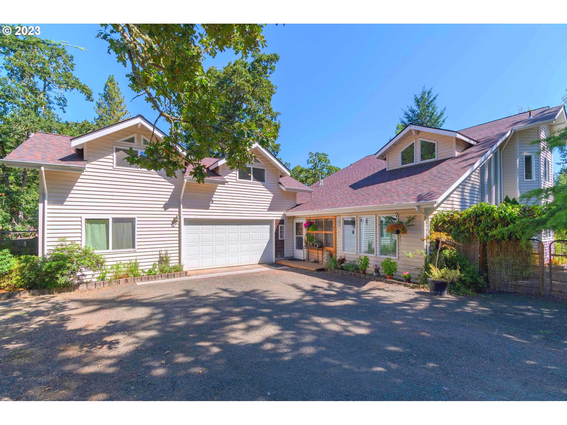 5209 Fox Hollow Road Eugene, OR 97405 - Photo 1 of 48 Gallery Image 1