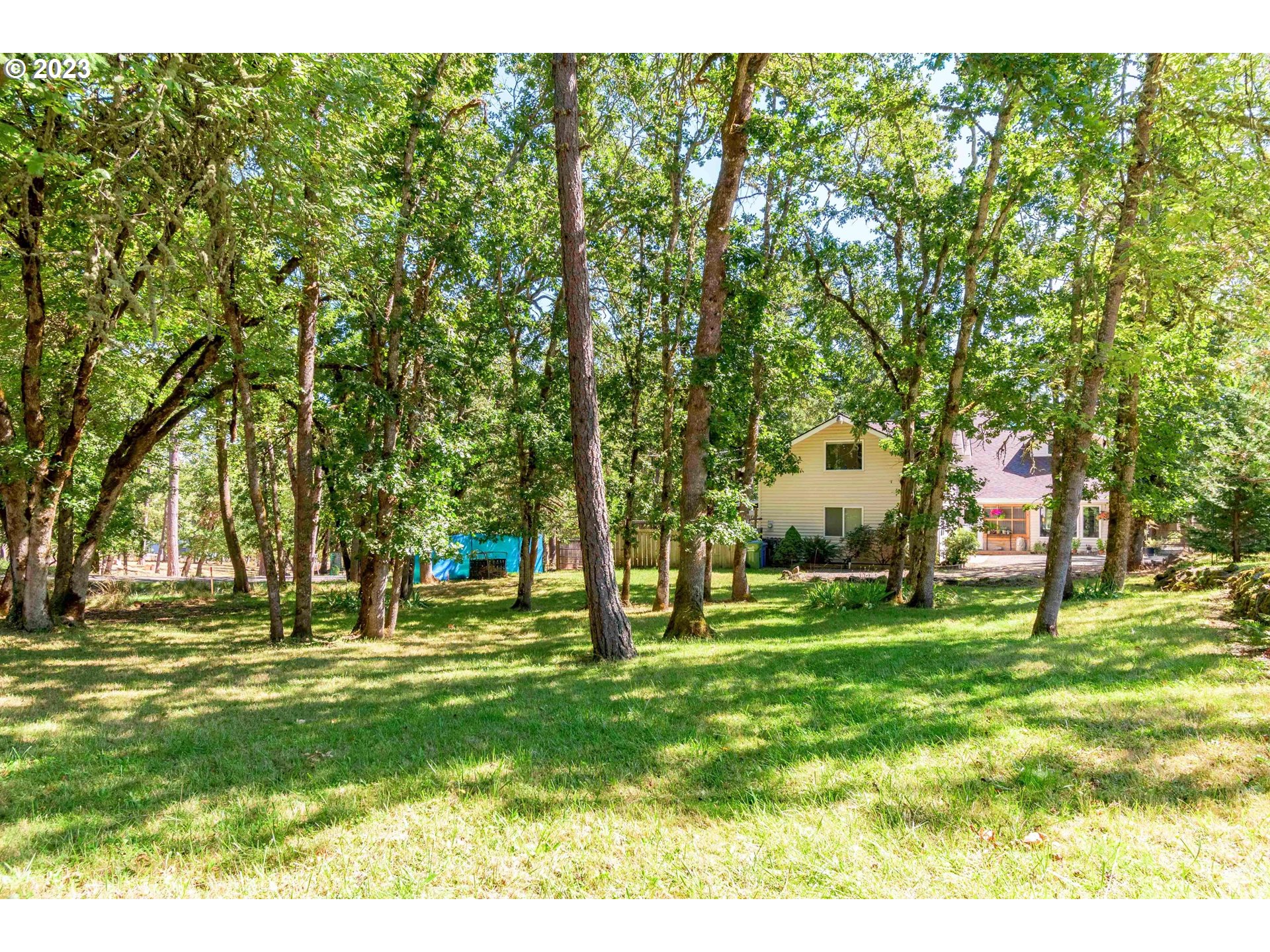 5209 Fox Hollow Road Eugene, OR 97405 - Photo 34 of 48 Yard