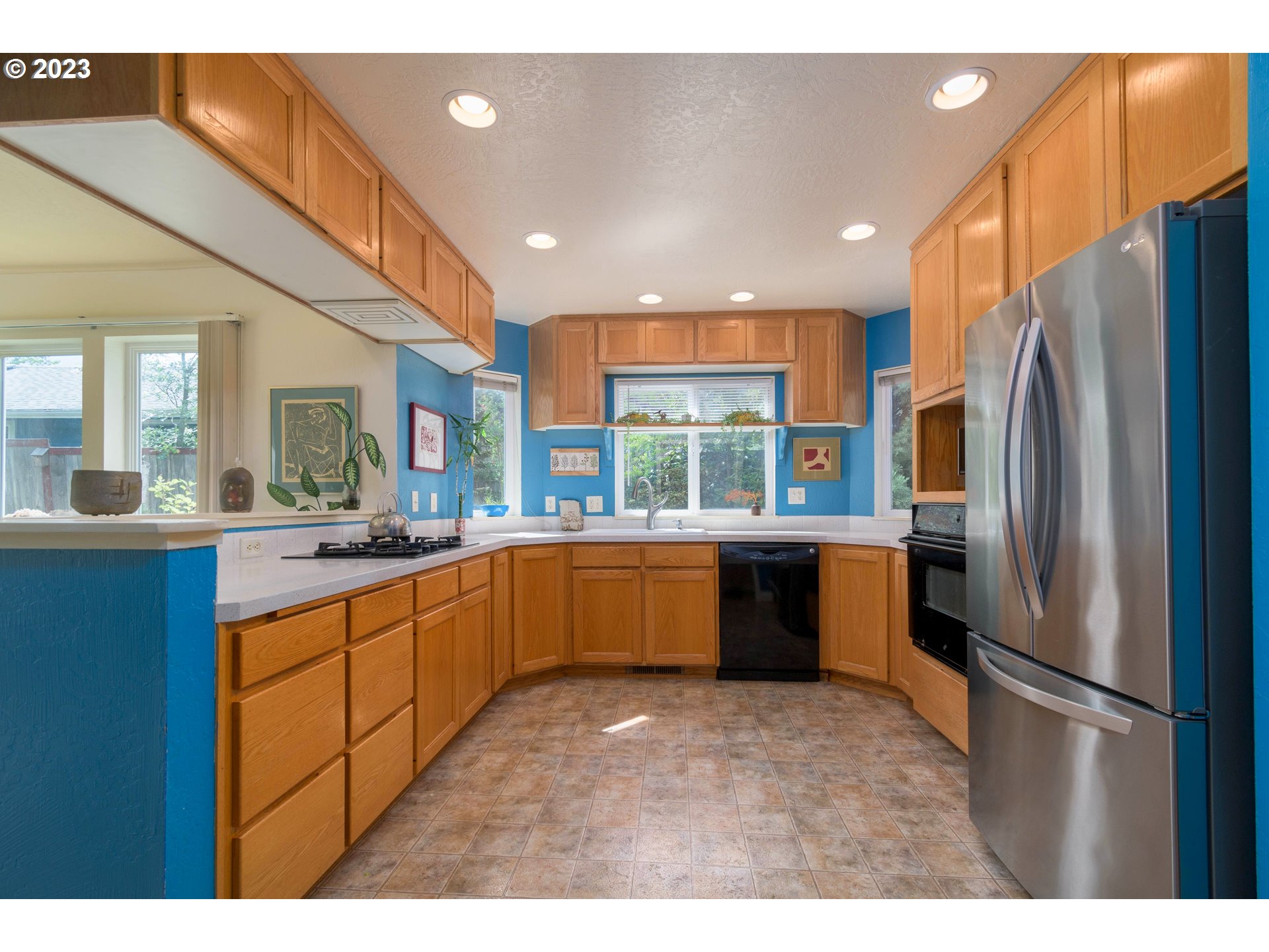 5209 Fox Hollow Road Eugene, OR 97405 - Photo 9 of 48 Kitchen