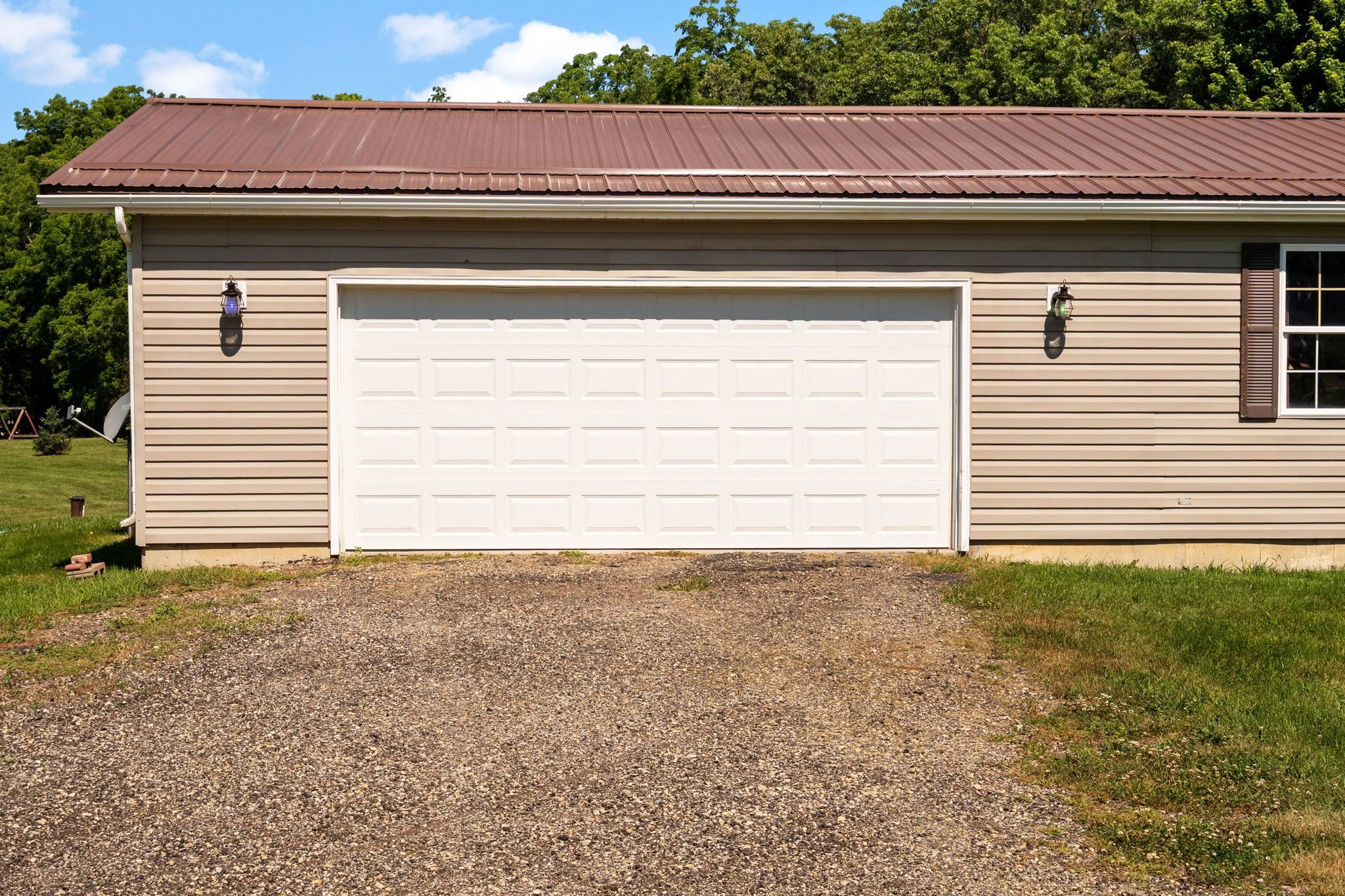 N6893 English Settlement Road Albany, WI 53502 - Photo 3 of 28