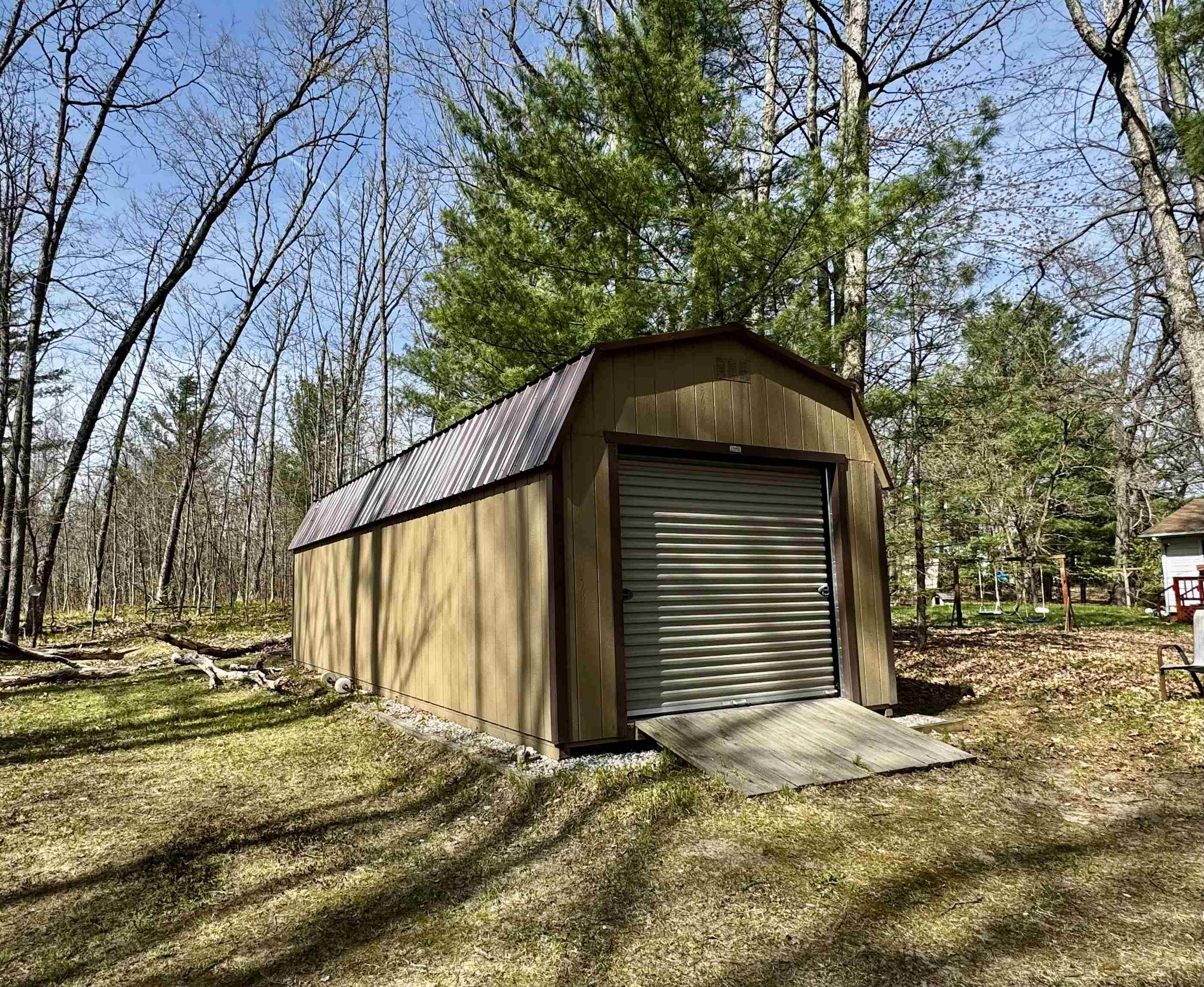2691 Ridge Road Harrison, MI 48625 - Photo 3 of 39