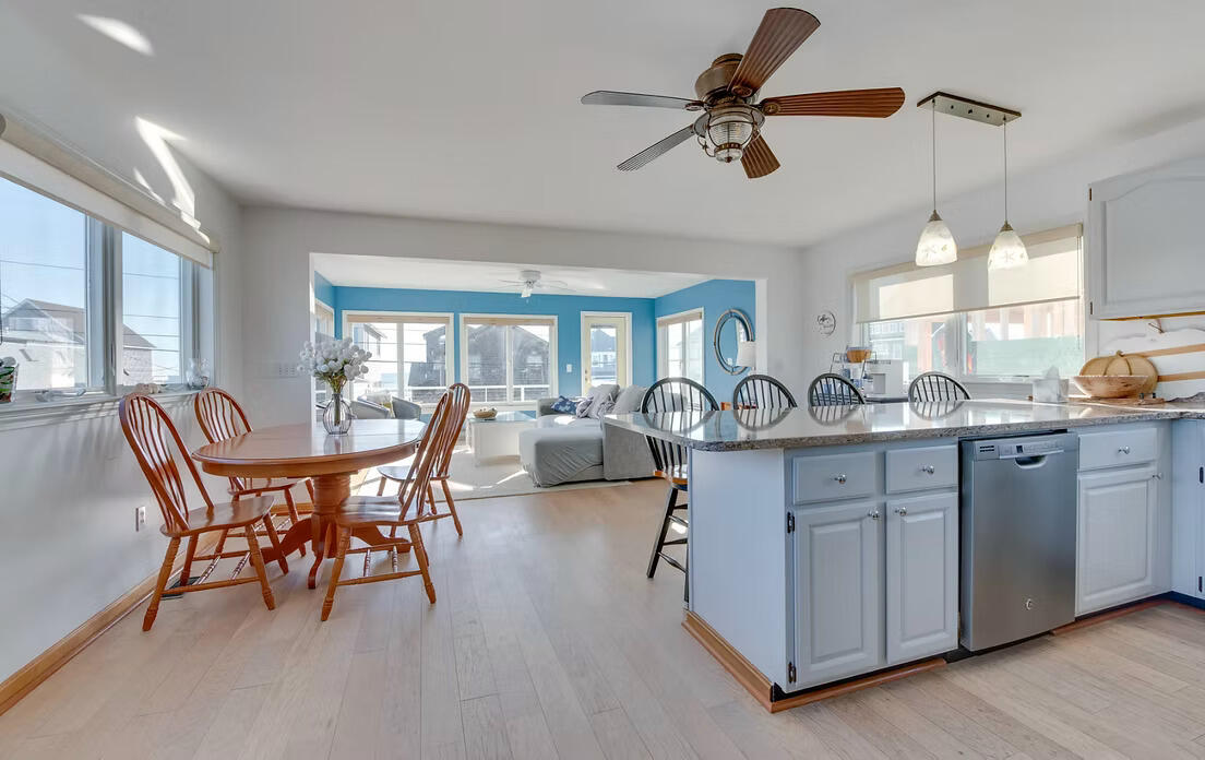 268 Atlantic Avenue Wells, ME 04090 - Photo 7 of 35 Dining Room/Kitchen