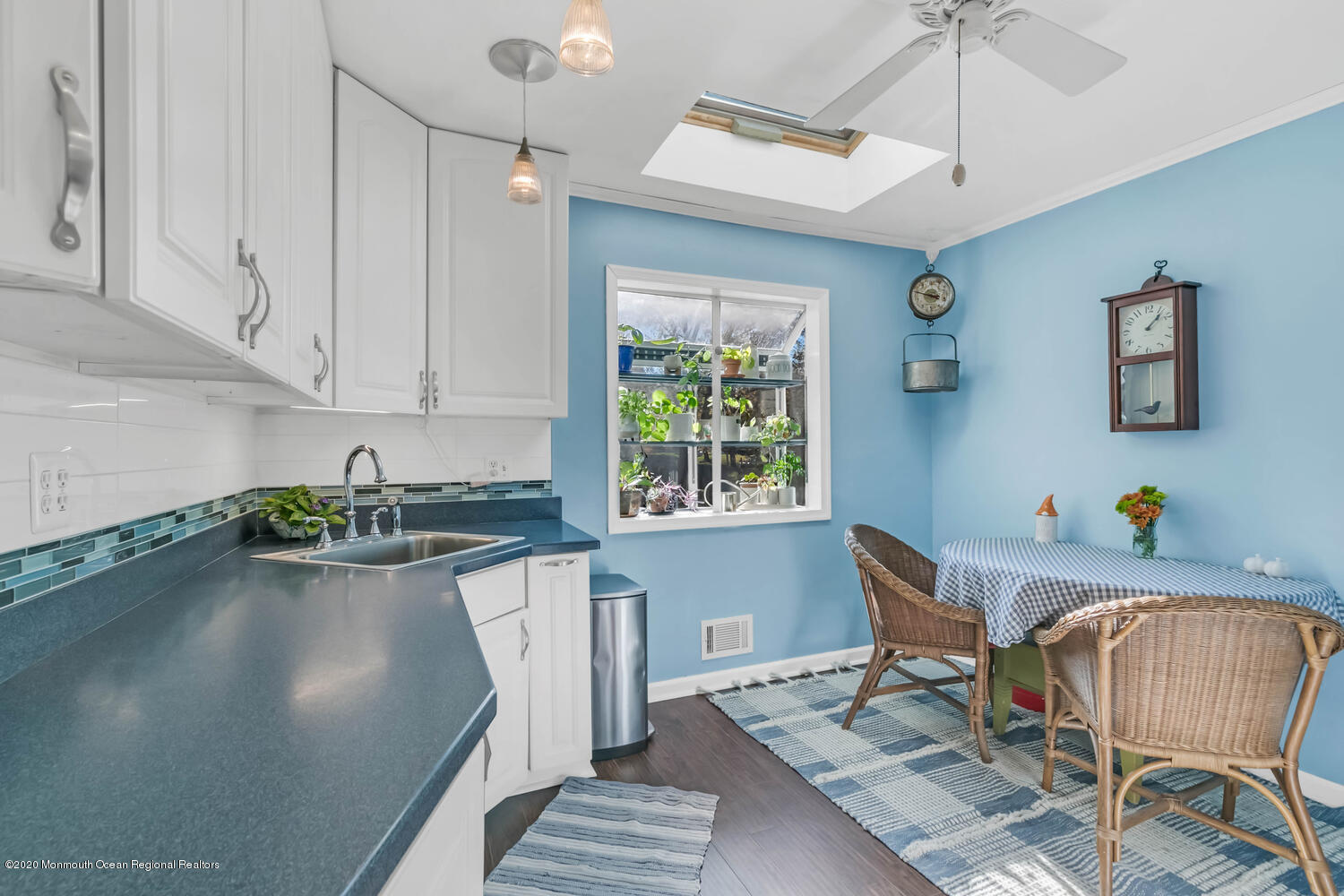 22 Thorne Place Middletown, NJ 07748 - Photo 11 of 47 Eat-in Kitchen
