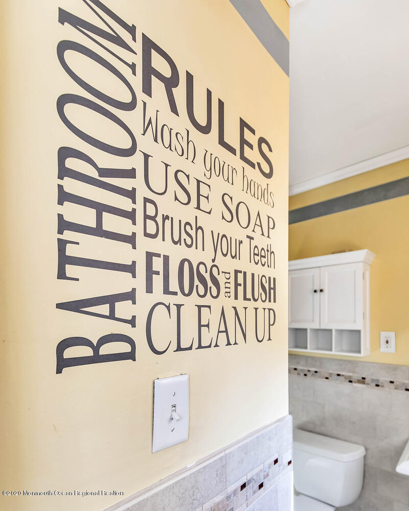 22 Thorne Place Middletown, NJ 07748 - Photo 21 of 47 Master Bath