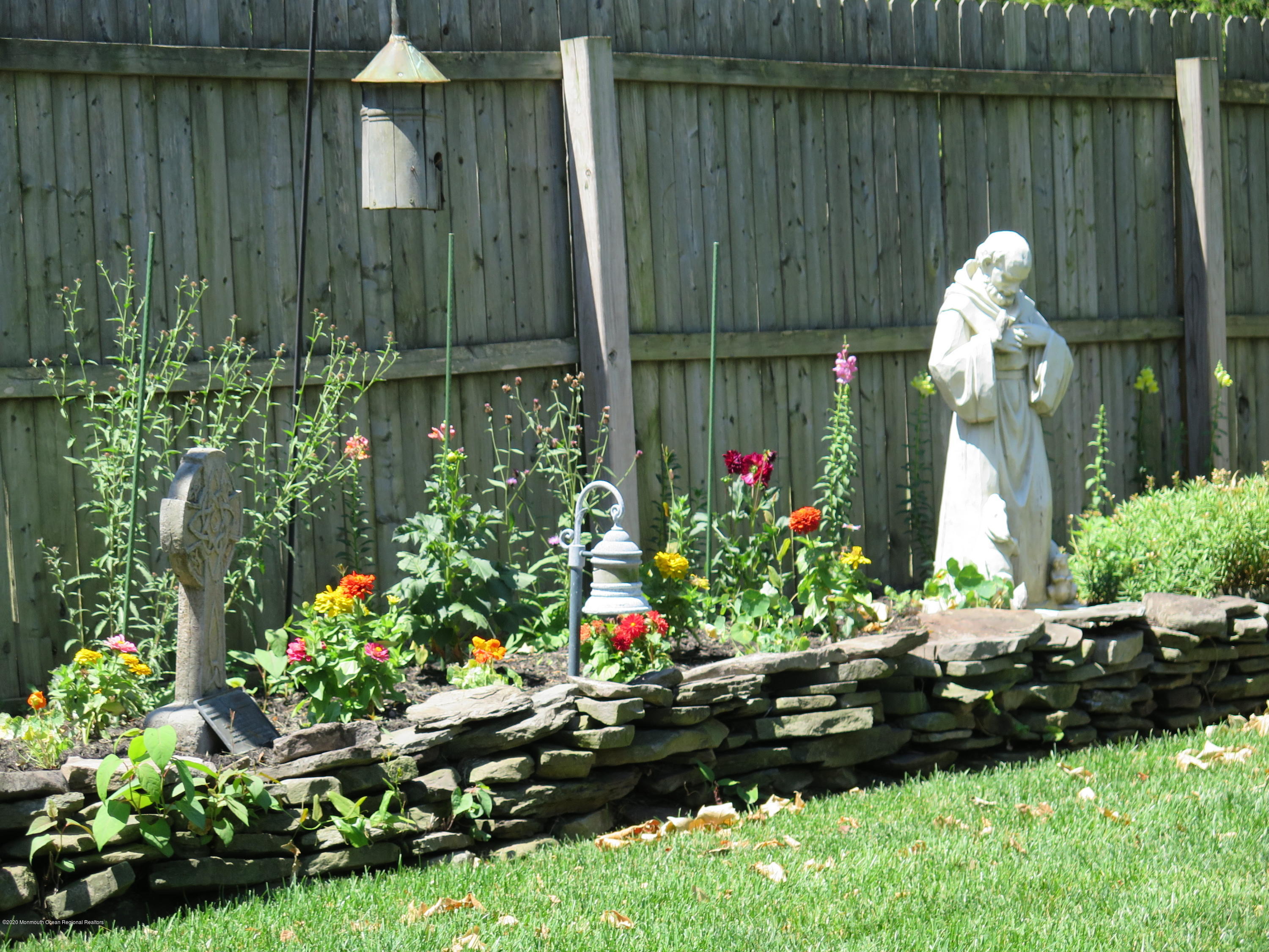 22 Thorne Place Middletown, NJ 07748 - Photo 44 of 47 Garden