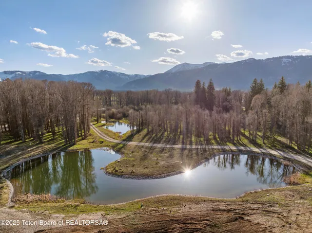 $7,850,000 | 4260 River Springs Drive, Wilson, WY 83014