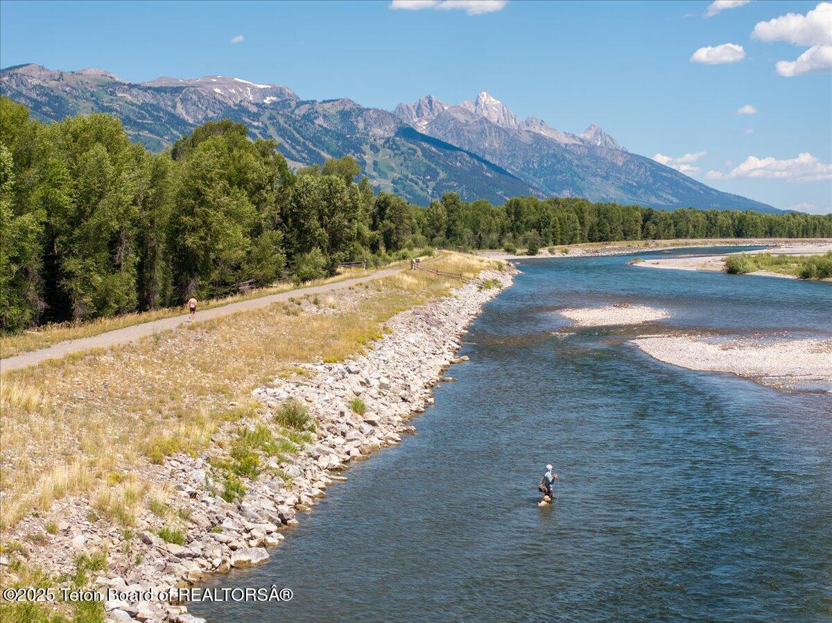 4260 River Springs Drive Wilson, WY 83014 - Photo 7 of 15 Summer Levee