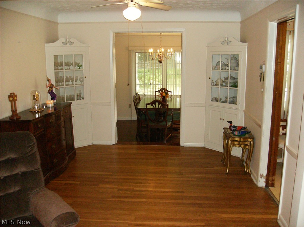 3611 Fenley Road Cleveland, OH 44121 - Photo 6 of 14 Gallery Image 6