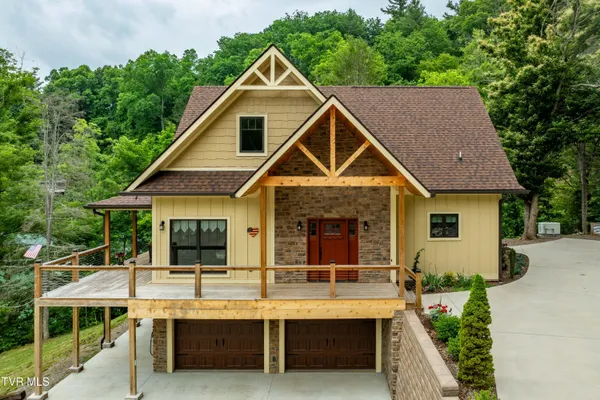$1,550,000 | 175 Lakeside Drive, Butler, TN 37640