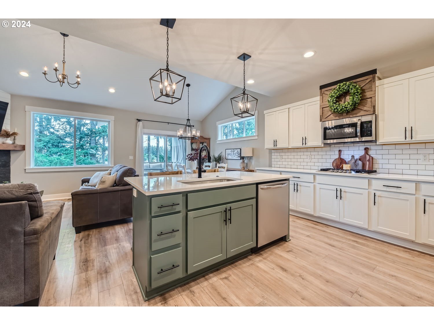 37987 Juniper Street Sandy, OR 97055 - Photo 11 of 28 Gallery Image 11